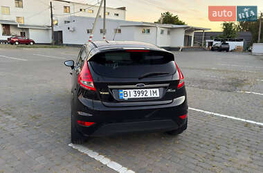 Хэтчбек Ford Fiesta 2012 в 