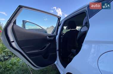 Хэтчбек Ford Fiesta 2018 в 