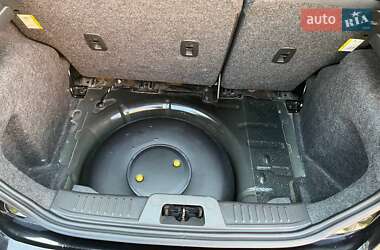 Хэтчбек Ford Fiesta 2018 в 