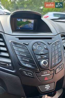 Хэтчбек Ford Fiesta 2018 в 