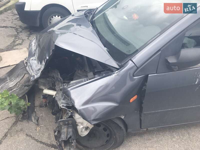 Хэтчбек Ford Fiesta 2004 в Киеве