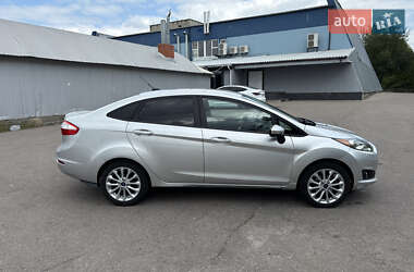 Седан Ford Fiesta 2013 в 