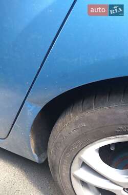 Хэтчбек Ford Fiesta 2012 в 