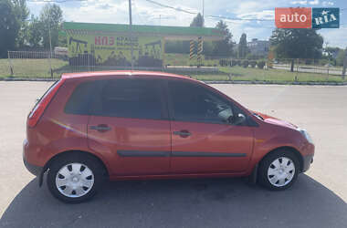 Хэтчбек Ford Fiesta 2007 в 
