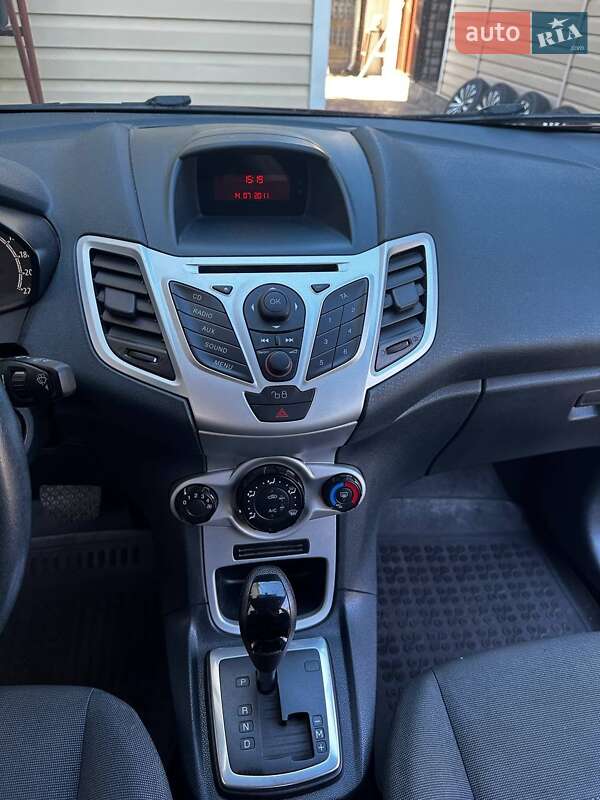 Хэтчбек Ford Fiesta 2011 в Кременчуге