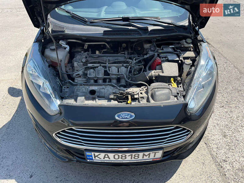 Седан Ford Fiesta 2019 в Ужгороде