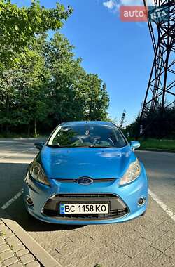 Хэтчбек Ford Fiesta 2009 в 