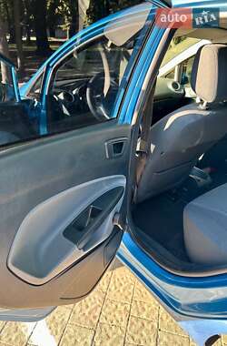Хэтчбек Ford Fiesta 2009 в 