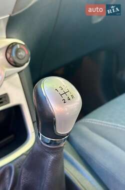Хэтчбек Ford Fiesta 2009 в 