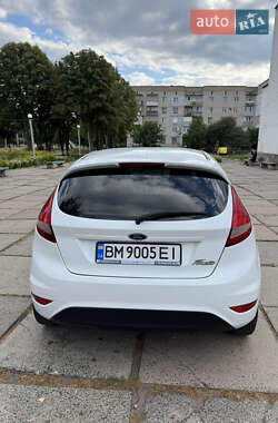 Хэтчбек Ford Fiesta 2011 в 
