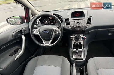 Хэтчбек Ford Fiesta 2011 в 
