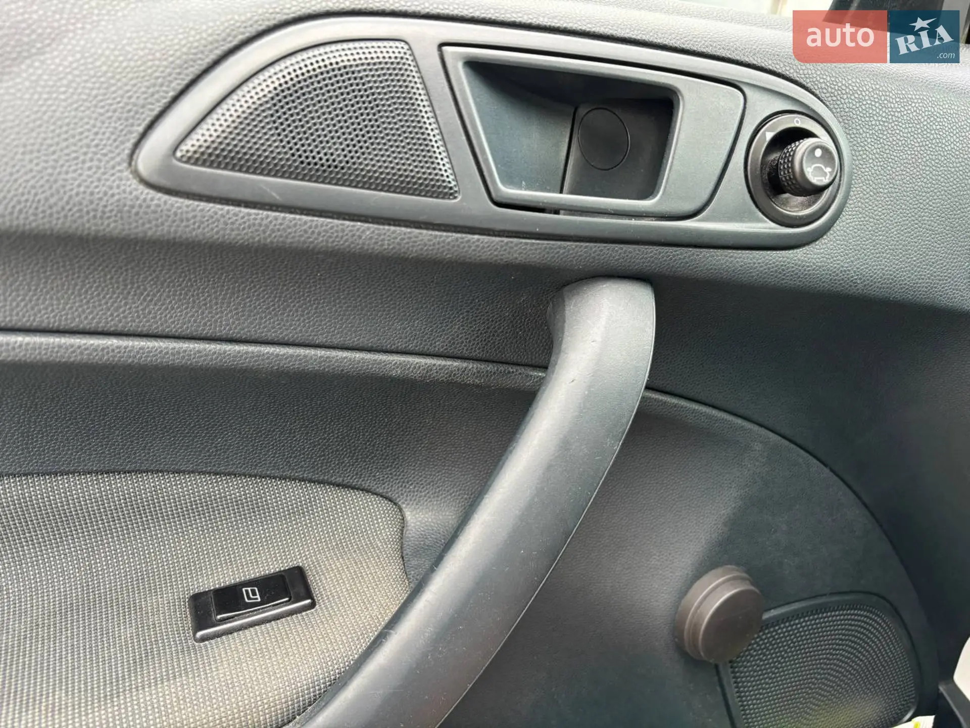 2012 Ford Fiesta - мініатюра 19
