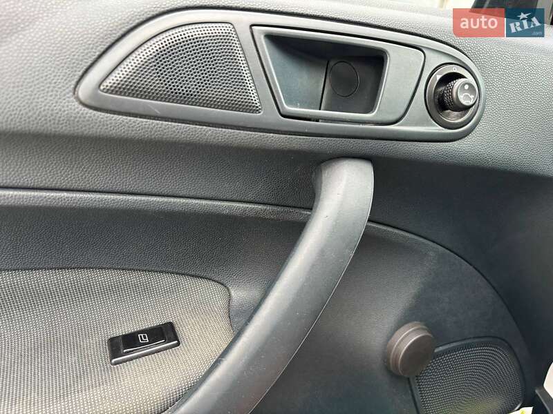 Хетчбек Ford Fiesta 2012 в Обухові фото 19 Хетчбек Ford Fiesta 2012 в Обухові