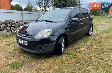 Хэтчбек Ford Fiesta 2007 в 