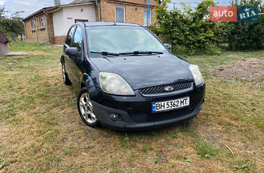 Хэтчбек Ford Fiesta 2007 в 