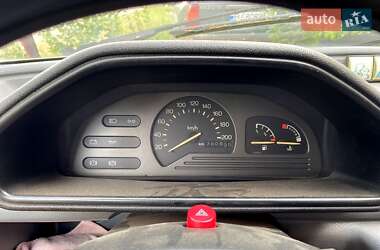 Хэтчбек Ford Fiesta 1990 в 