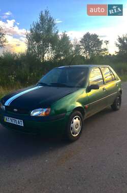 Хэтчбек Ford Fiesta 2001 в Калуше