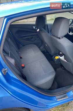 Хэтчбек Ford Fiesta 2011 в 