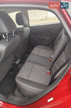Седан Ford Fiesta 2013 в 
