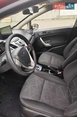 Седан Ford Fiesta 2013 в 
