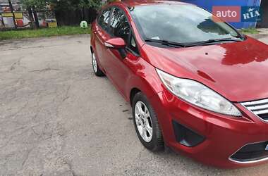Седан Ford Fiesta 2013 в 