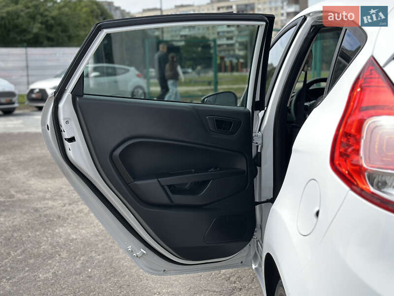 Хэтчбек Ford Fiesta 2019 в Шептицькому фото 57 Хэтчбек Ford Fiesta 2019 в Шептицькому