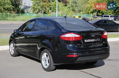 Седан Ford Fiesta 2017 в 