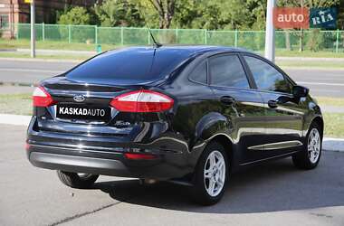 Седан Ford Fiesta 2017 в 