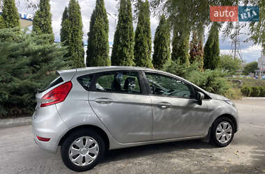 Хэтчбек Ford Fiesta 2011 в 