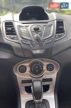 Хэтчбек Ford Fiesta 2014 в 