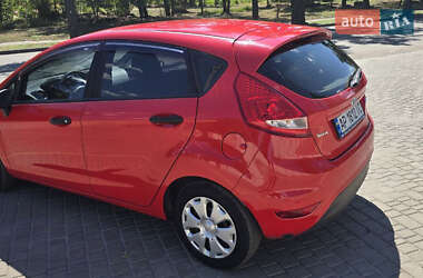 Хэтчбек Ford Fiesta 2012 в 