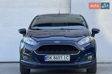 Хэтчбек Ford Fiesta 2017 в 
