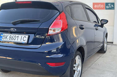 Хэтчбек Ford Fiesta 2017 в 