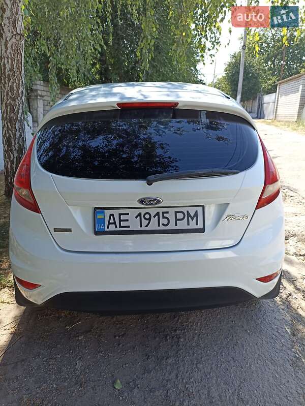 Хэтчбек Ford Fiesta 2011 в Днепре