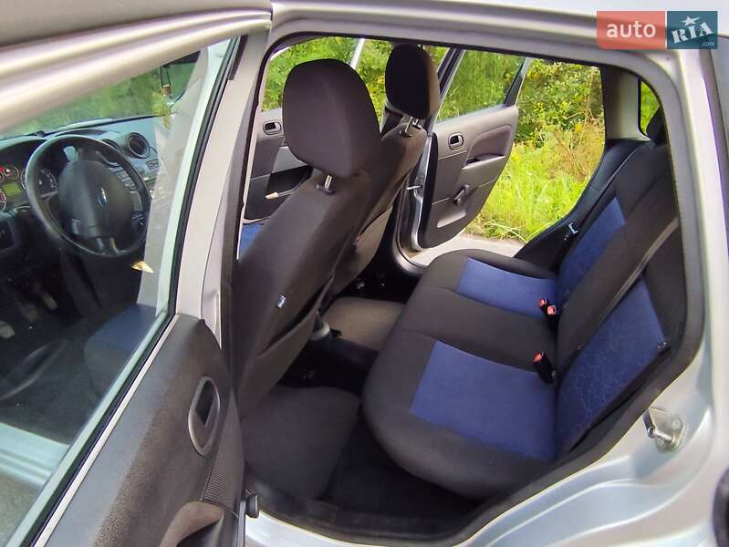 Хетчбек Ford Fiesta 2007 в Яворові