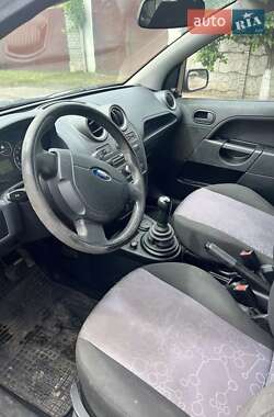 Хэтчбек Ford Fiesta 2008 в 