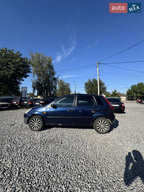 Хэтчбек Ford Fiesta 2005 в Дергачах
