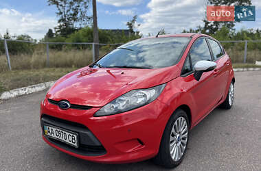 Хэтчбек Ford Fiesta 2011 в 