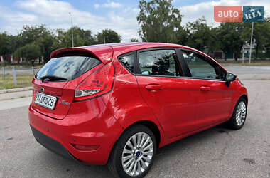 Хэтчбек Ford Fiesta 2011 в 