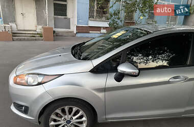 Седан Ford Fiesta 2014 в 