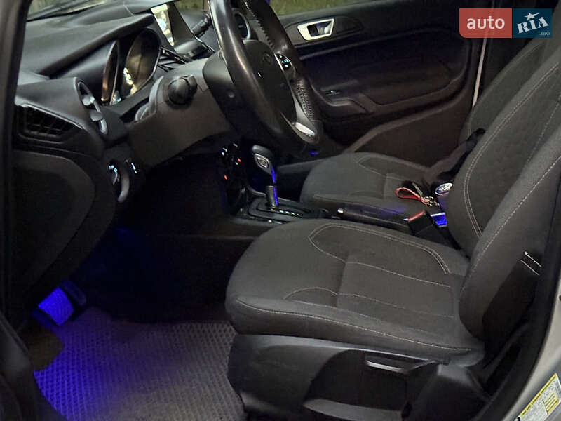 Седан Ford Fiesta 2014 в Днепре