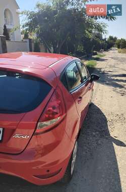 Хэтчбек Ford Fiesta 2010 в 
