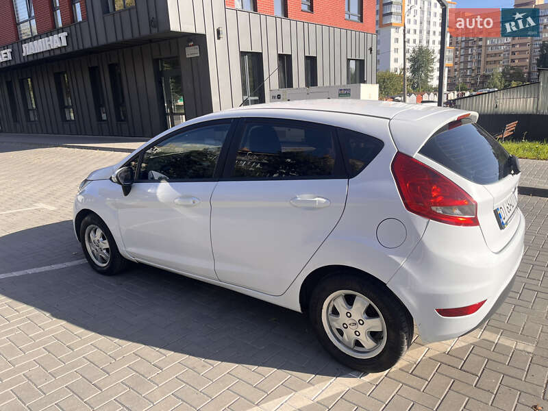 Хэтчбек Ford Fiesta 2011 в Хмельницком
