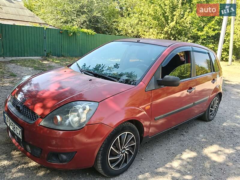 Хэтчбек Ford Fiesta 2006 в Кривом Роге