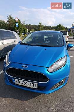 Хэтчбек Ford Fiesta 2016 в Киеве