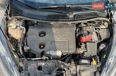 Хэтчбек Ford Fiesta 2013 в 