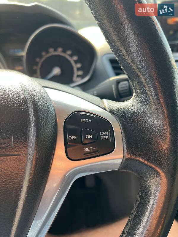 Хэтчбек Ford Fiesta 2013 в Львове