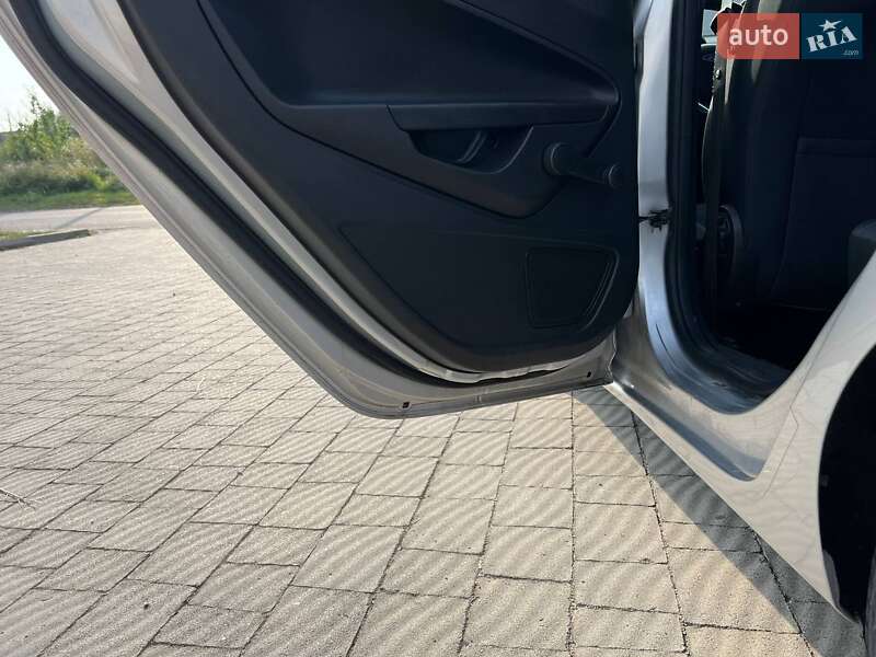 Хэтчбек Ford Fiesta 2013 в Львове