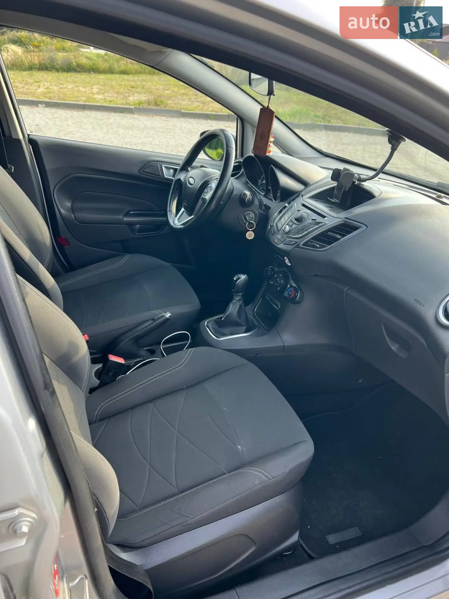 2013 Ford Fiesta - мініатюра 27