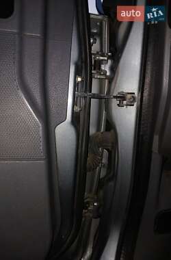 Хэтчбек Ford Fiesta 2002 в  фото 15 Хэтчбек Ford Fiesta 2002 в